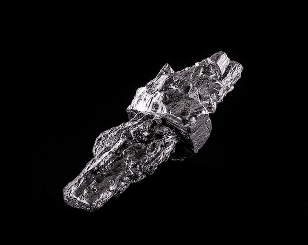 Palladium is een chemisch element dat bij kamertemperatuur samentrekt in de vaste toestand. Metaal gebruikt in de industrie. Mineraal extractie concept.