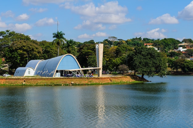 Pampulha-kerk en lagune belo horizonte minas gerais brazilië