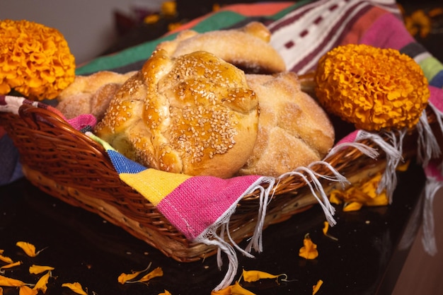Pan de Muerto Типичный мексиканский сладкий хлеб, который употребляется в сезон дня мертвых