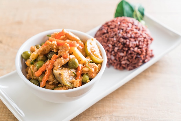 Panaeng Curry with pork and berry rice