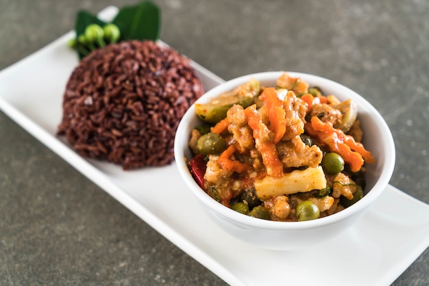 Panaeng Curry with pork and berry rice