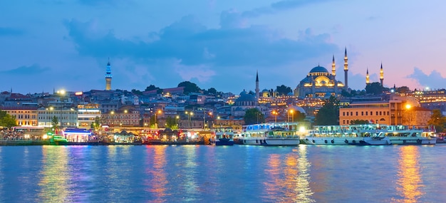 Photo panarama of the old town of istanbul, turkey