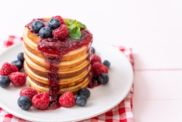 pancake with fresh raspberries and blueberries