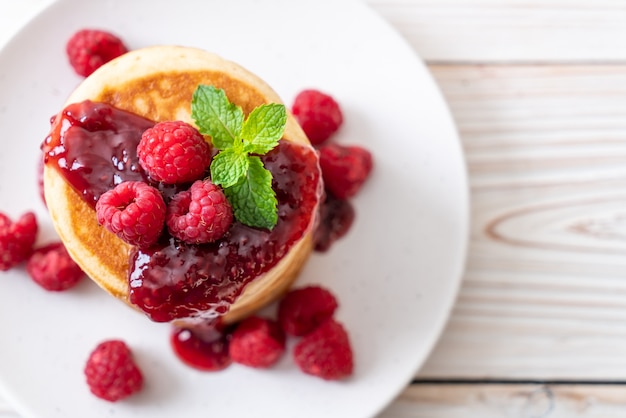 pancake with fresh raspberries