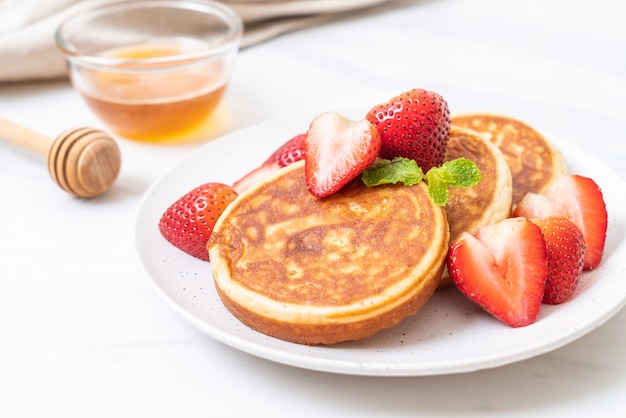 pancake with fresh strawberries