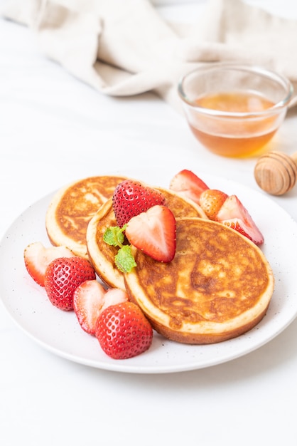 pancake with fresh strawberries