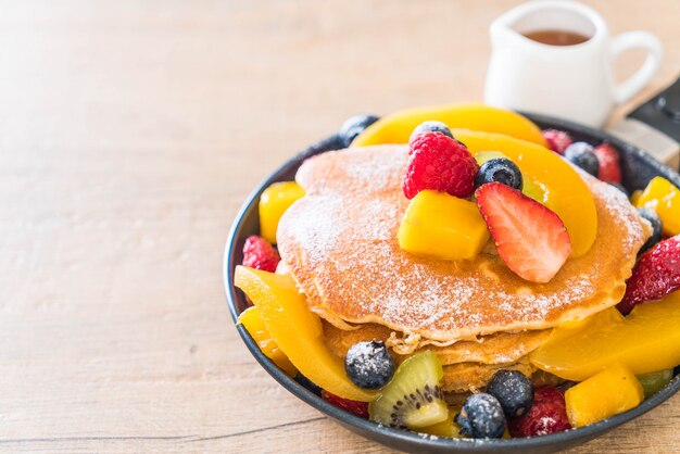 pancake with mix fruits