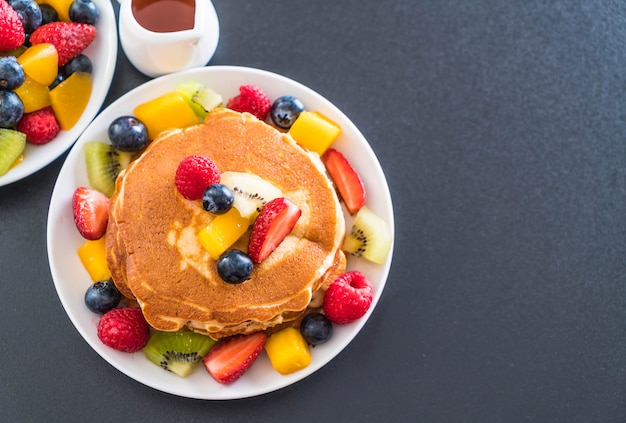 pancake with mix fruits