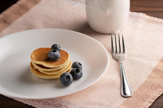 Photo pancakes with blueberries high quality photo