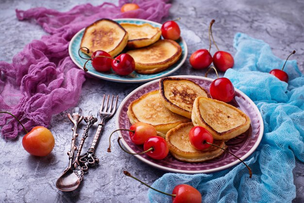 Photo pancakes with cherry