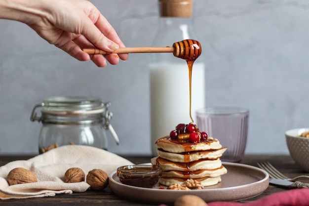 pancakes with honey