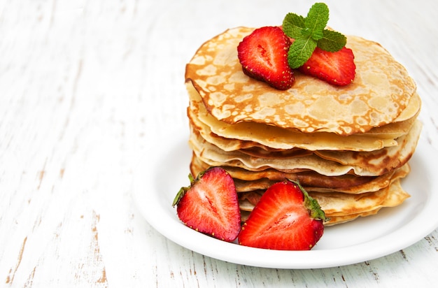 Pancakes with strawberries