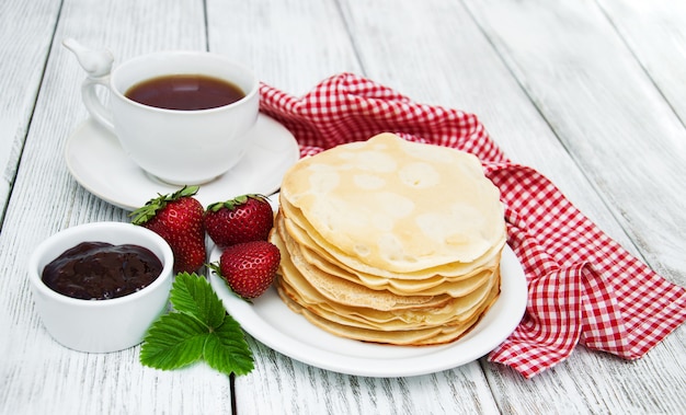 Pancakes with strawberries