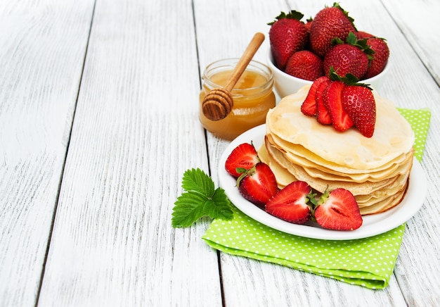 Pancakes with strawberries