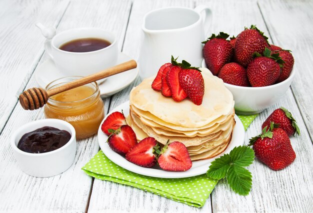 Pancakes with strawberries