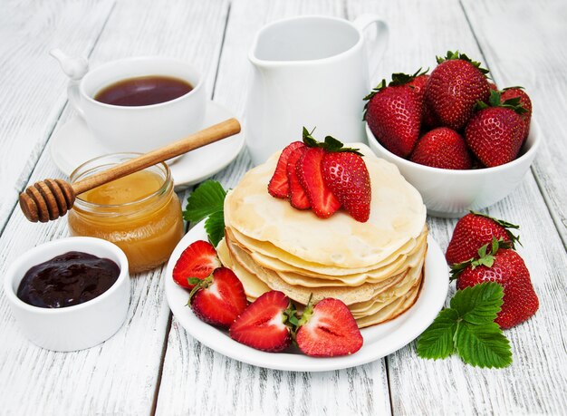 Pancakes with strawberries