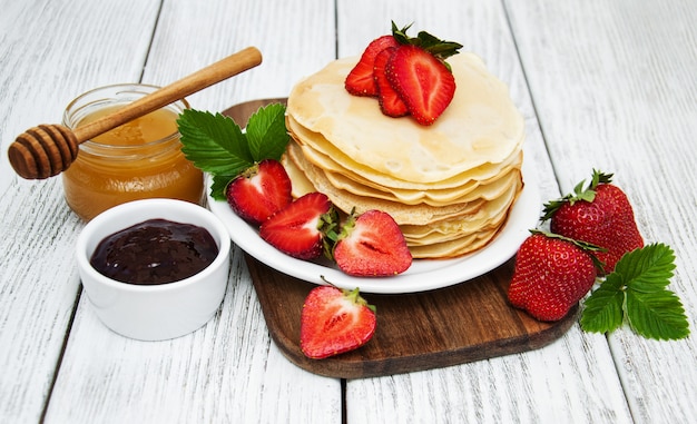 Pancakes with strawberries