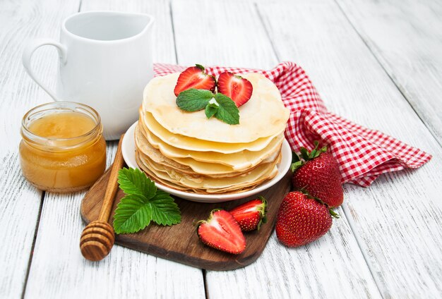 Pancakes with strawberries