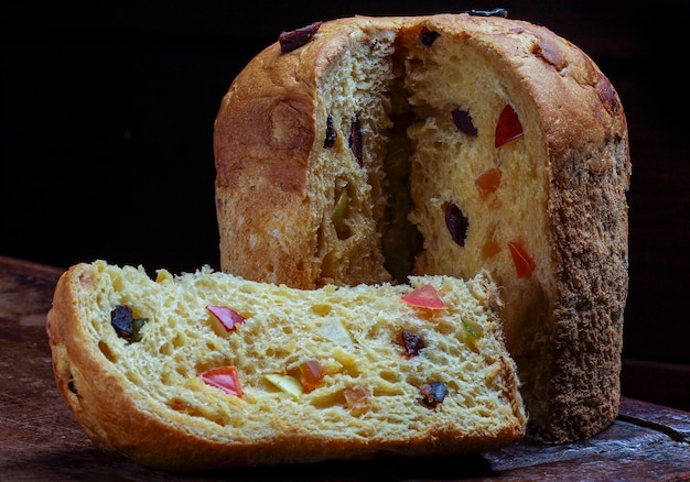 Panettone met gedroogd fruit