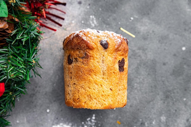 Panettone 달콤한 크리스마스 디저트 전통적인 베이킹 부활절 케이크 신선한 건강한 식사 음식 간식