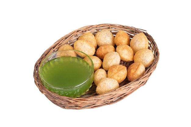 Pani Puri 또는 Golgapa는 인기가 있습니다.