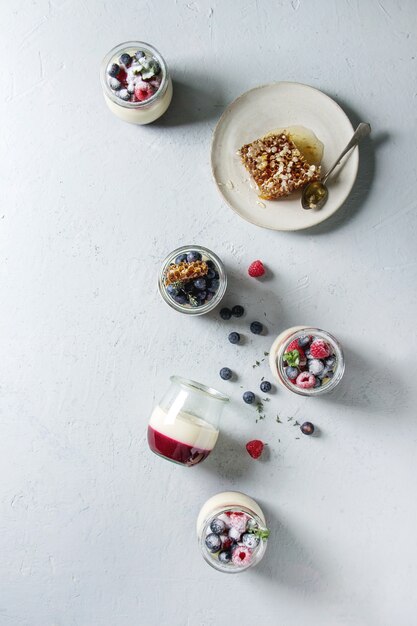 Panna cotta met bessen