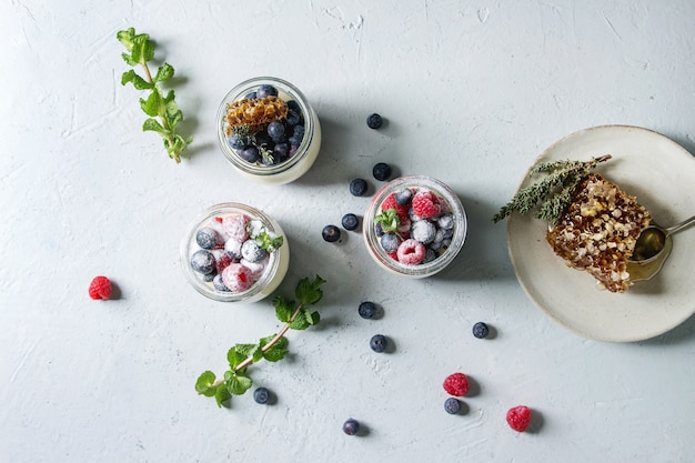 Photo panna cotta with berries