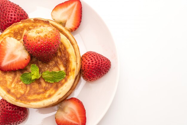 pannekoek met verse aardbeien