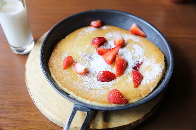 Pannenkoek met aardbeien