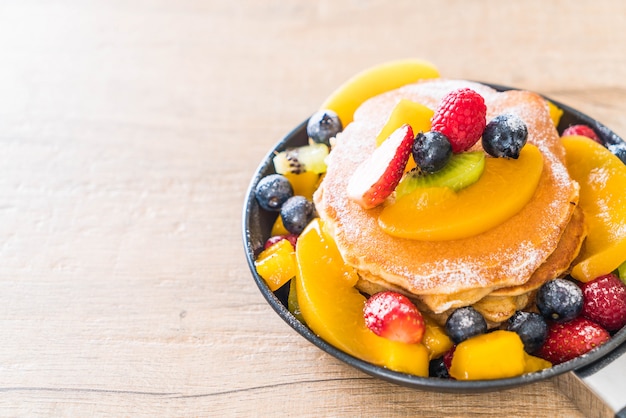 pannenkoek met mix fruit