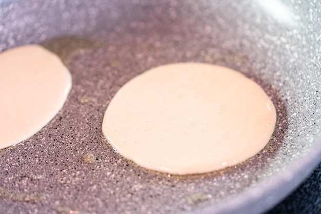 Pannenkoeken bakken