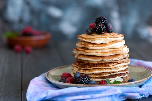 Pannenkoeken Met Bessen En Honing