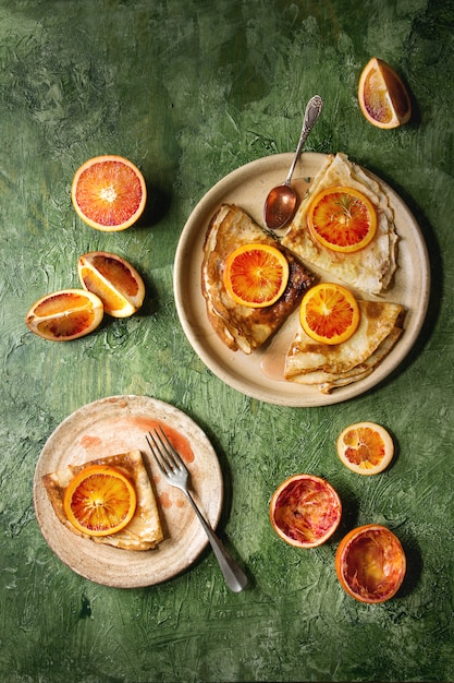 Pannenkoeken met bloederige sinaasappels