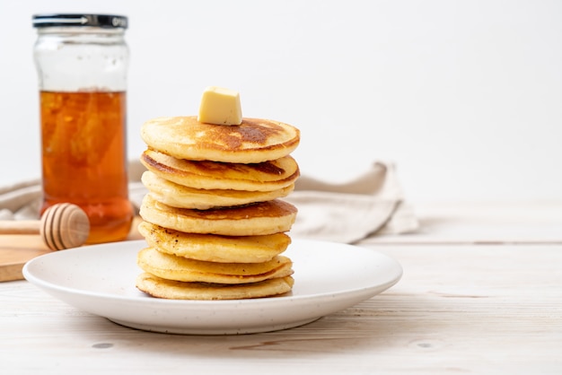 pannenkoeken met boter en honing