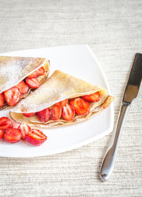 Pannenkoeken met verse aardbeien