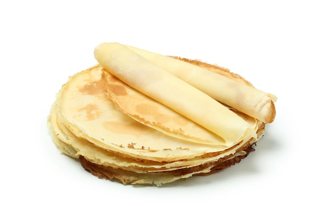 Pannenkoeken of dunne pannenkoeken geïsoleerd op witte achtergrond