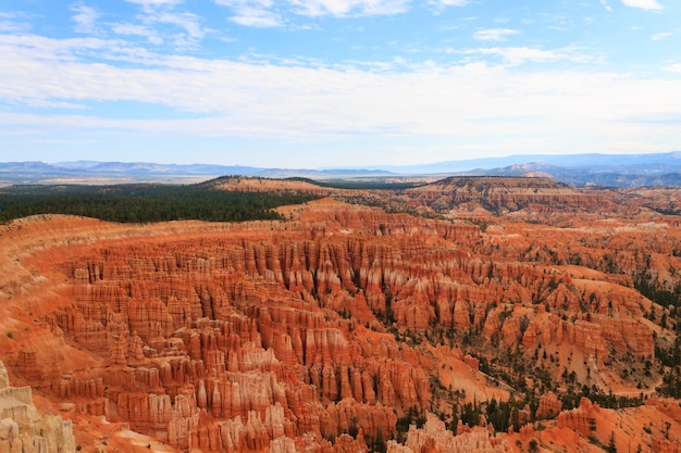 Photo panorama from bryce canyon national park usa hoodoos geological formations beautiful scenery