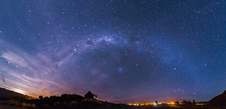 Panorama Melkweg bij de kerk van de goede herder, Lake Tekapo, Nieuw-Zeeland