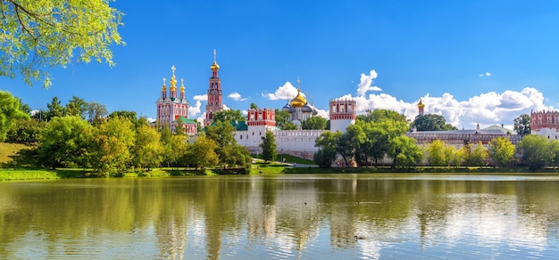 Novodevichy 수녀원 모스크바 러시아의 파노라마