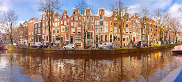 写真 アムステルダム・カナル・レイドスグラフト (leidsgracht) のパノラマオランダの典型的な住宅