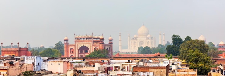 Photo panorama of taj mahal view over roofs of agra