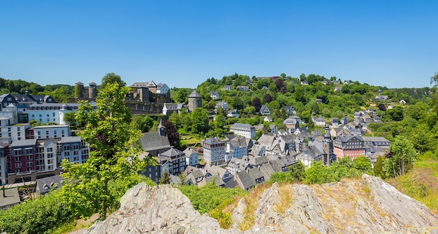 Panorama van de oude binnenstad van Monschau