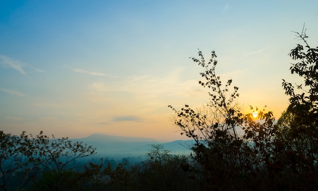 Panorama view pha deaw dai cliffs del parco nazionale khao yai in thailandia