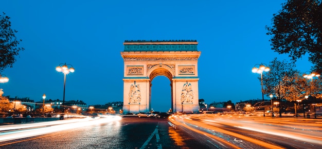 Panoramic view of Arc de Triomphe by night