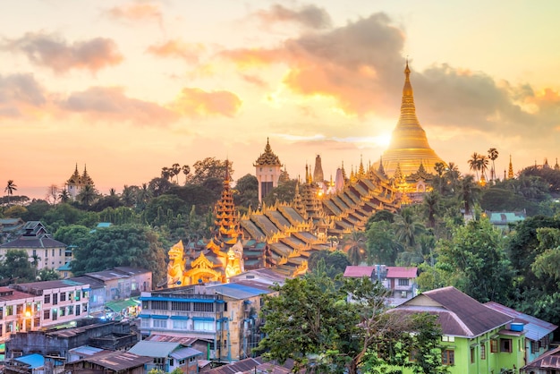 Photo panoramic view of buildings against sky during sunset