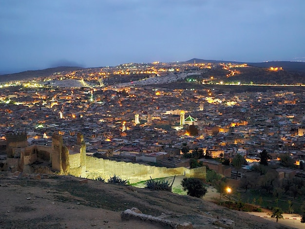 Photo panoramic view of fez from the marinid tombs