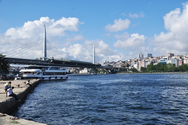 Photo panoramic view of the golden horn bay. istanbul, turkey, july 10, 2021