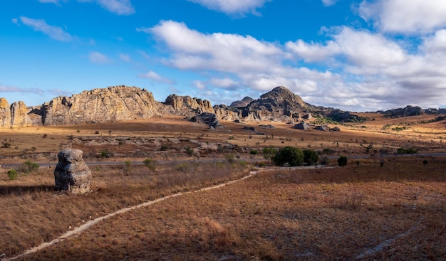 Photo panoramic view of landscape and mountains against sky