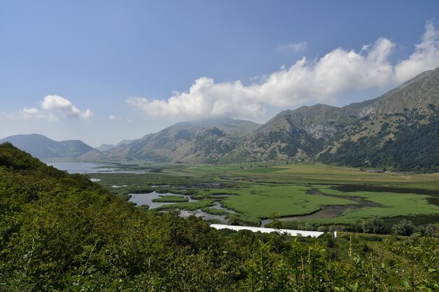 Photo panoramic view of matese lake in campania region italy