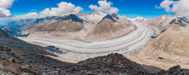 Фото Панорамный вид на ледник алеч из эггисхорна в швейцарии.